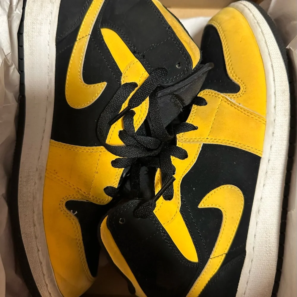 Jordan Kids Sneakers - Black and Yellow